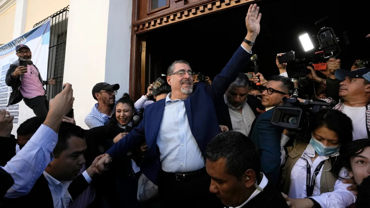 Anti-corruption candidate Bernardo Arévalo wins Guatemala’s presidential election