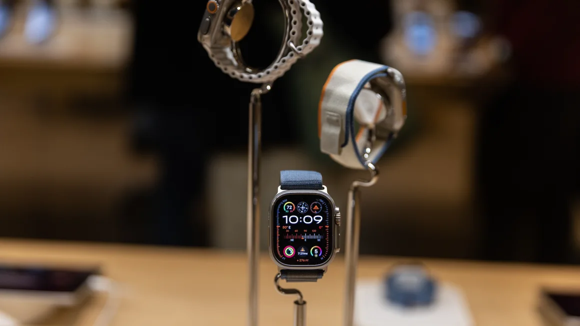 Apple is no longer selling the newest Apple Watch in America after the White House declines to overturn ban