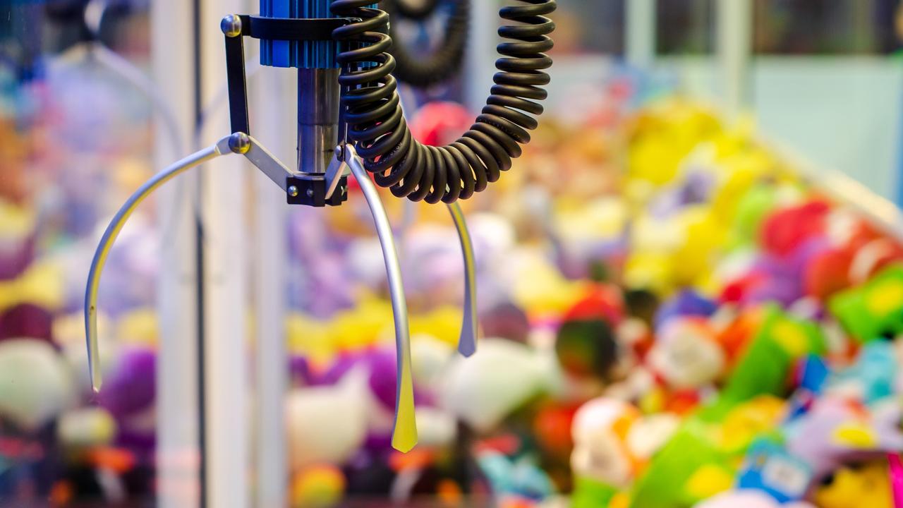 Aussie woman reveals why you can never win at a claw machine