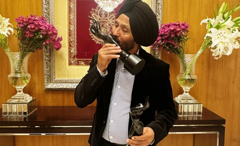 Bhupinder Babbal wins Best Playback Singer at Filmfare Awards 2024 for “Arjan Vailly” ahead the likes of Bollywood’s top playback artist Arijit Singh.