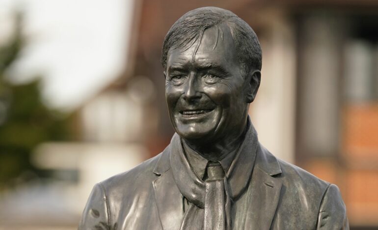 Statue of Sir David Amess unveiled on Southend seafront in honour of murdered MP