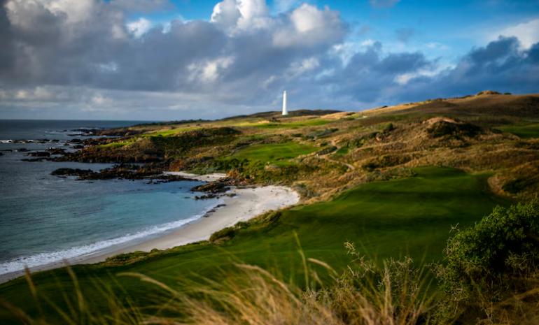 Success of King Island’s golf courses leads to calls for accommodation boost