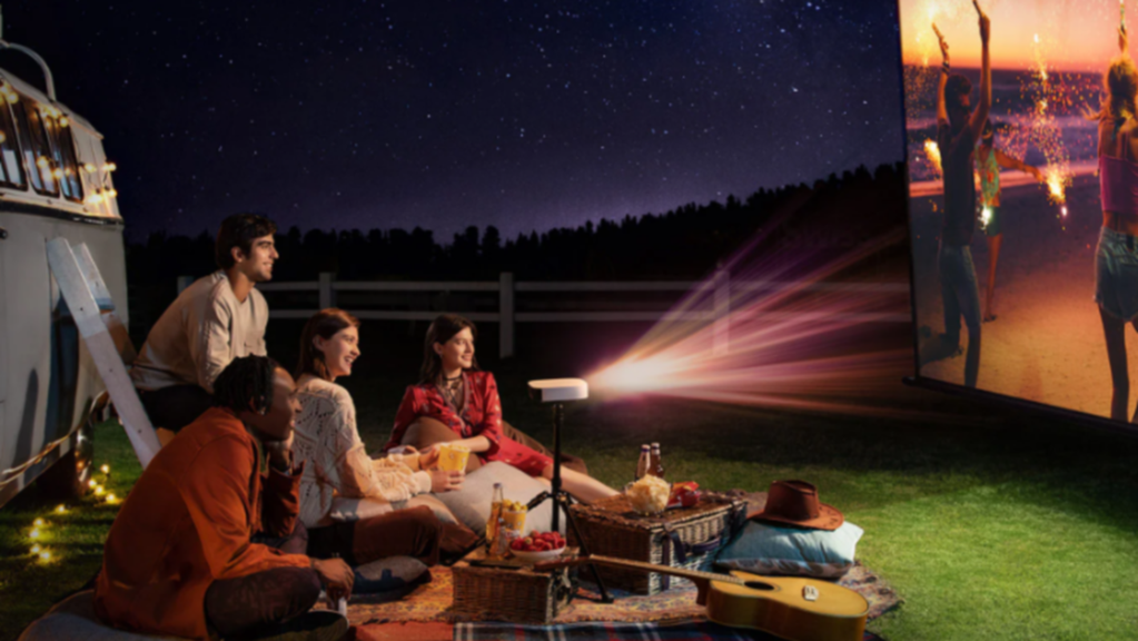 This $299 LASER projector with inflatable screen is about to revolutionise movie night